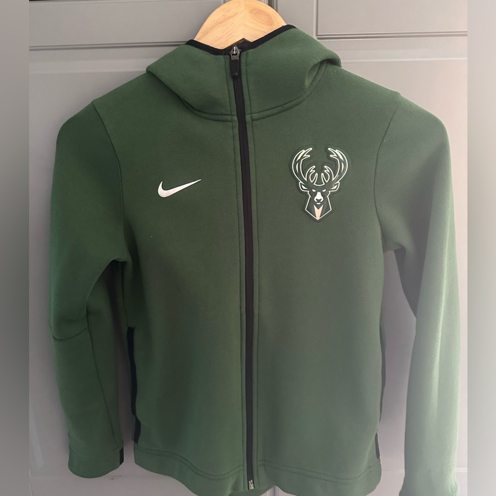 Nba kids hoodie size M